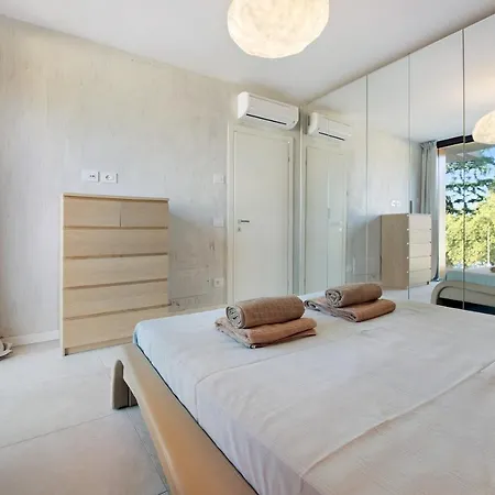 Ca Moderna Apartment